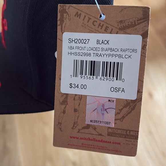 NWT Mitchell & Ness Toronto Raptor’s Front Loaded SnapBack Hat - Picture 3 of 6
